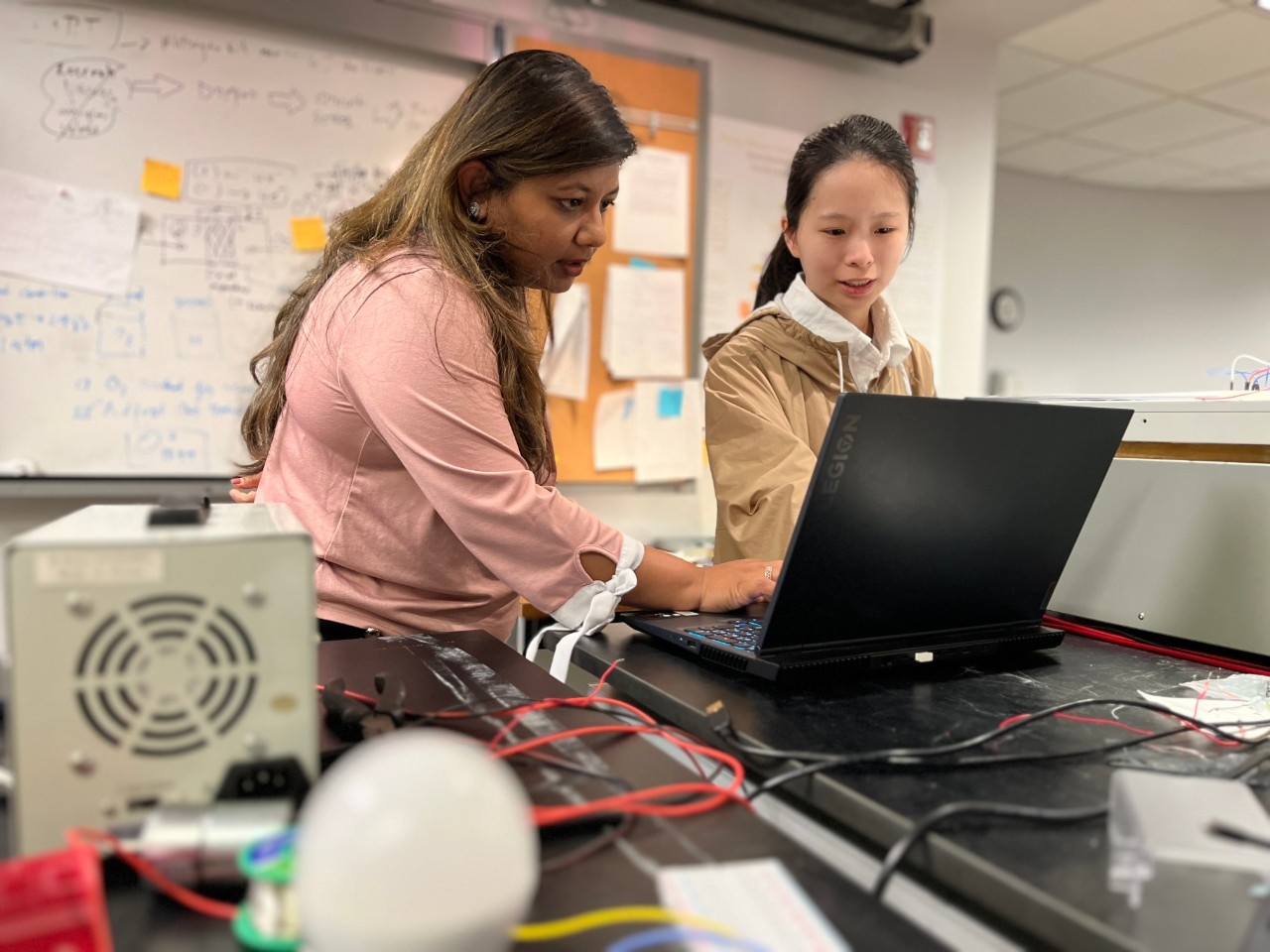 NKU Engineering faculty guiding an undergraduate student through summer research