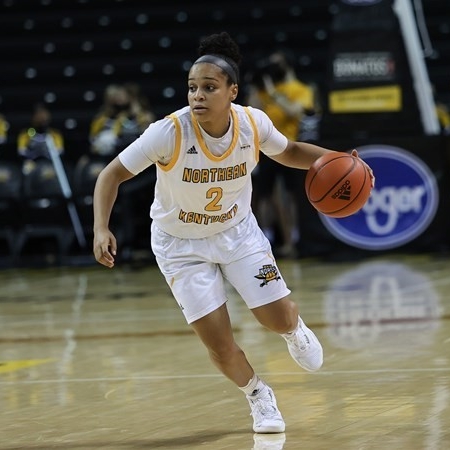 Ivy Turner playing Basketball