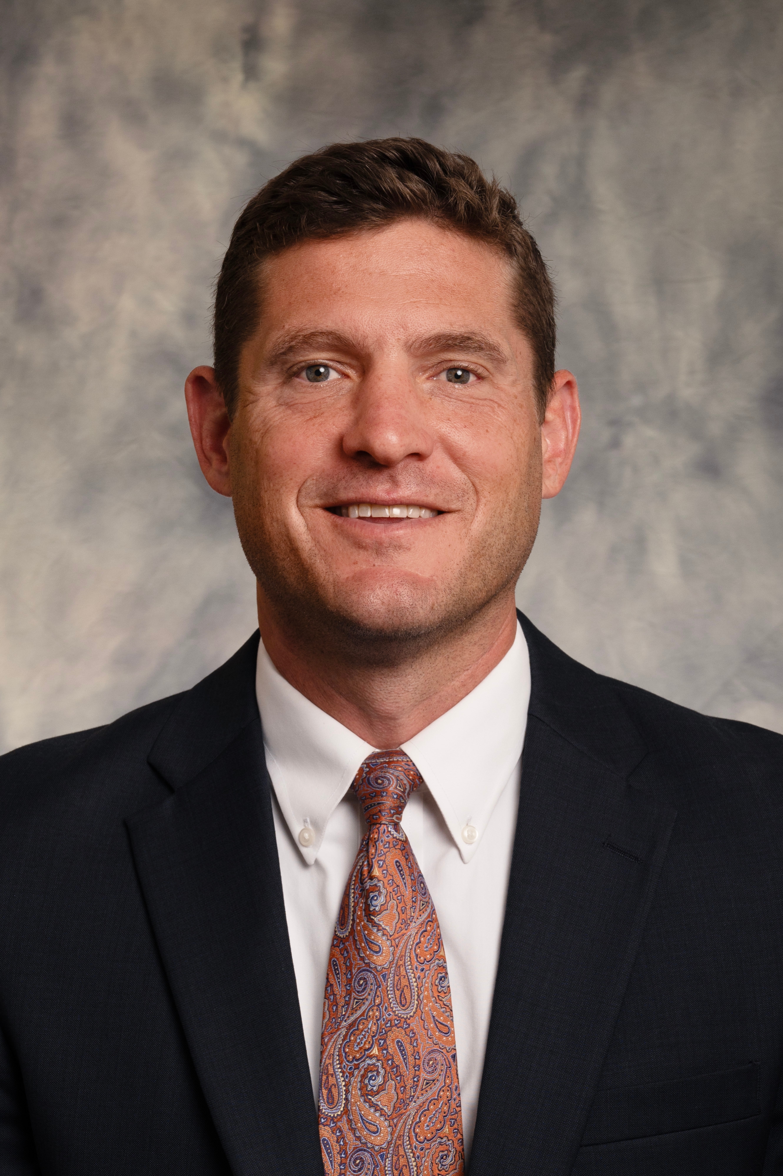 Headshot of Lee Kersting