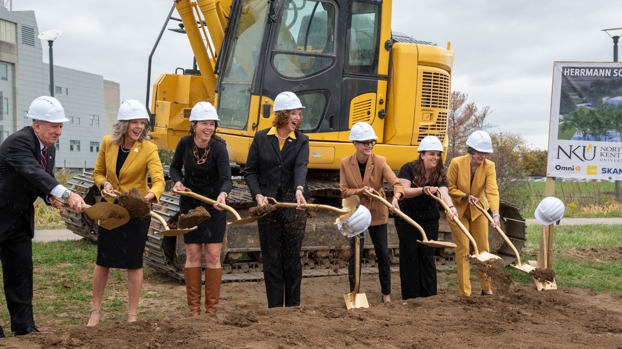 President and others at Science Center groundbreaking