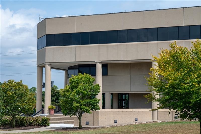 Newly appointed regents Greg Mecher and Victoria Grooms.